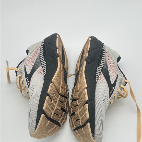 Brooks Women’s Adrenaline GTS 22 Black Gray Athletic Gym Sports Shoes Size 8 - Picture 5 of 10